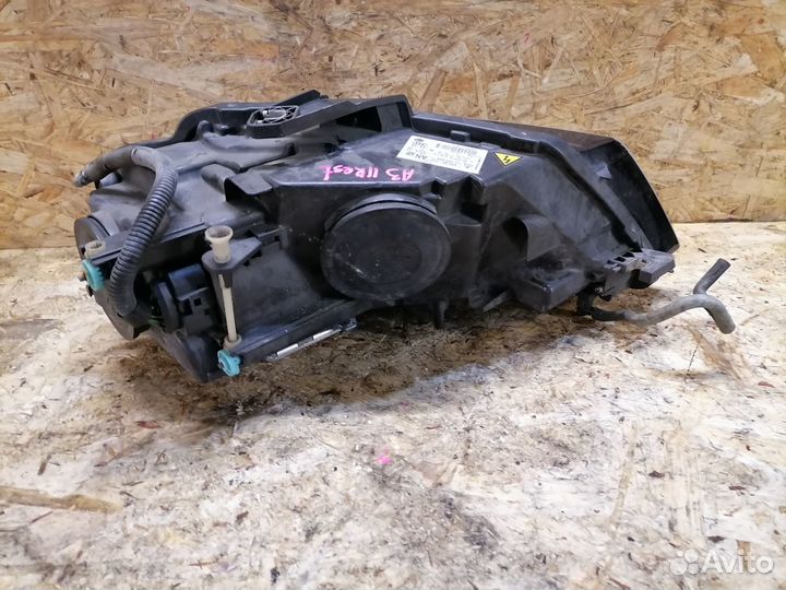 Фара ксенон левая Audi A3 8P