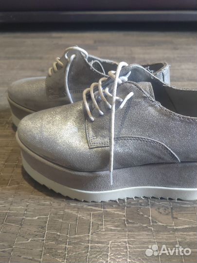 Ботинки на платформе из натуральной кожи 37р