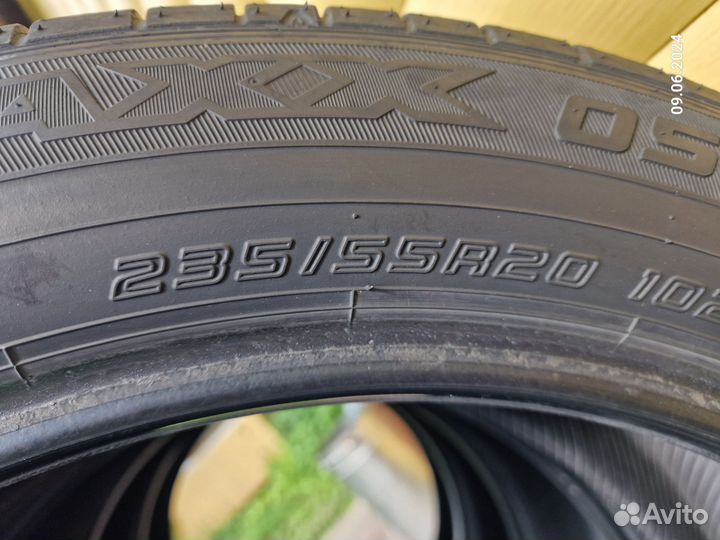 Dunlop Sport Maxx RT 235/55 R20