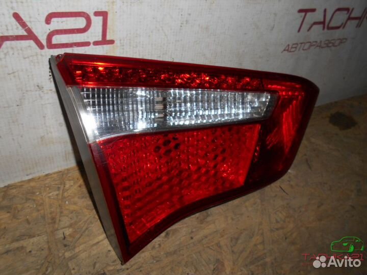 Фонарь внутренний левый KIA Rio 3 (2011-2015)