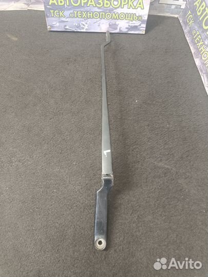 Поводок дворника левый VW Golf 4