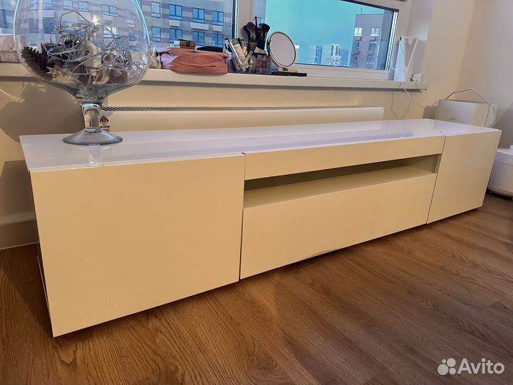 Тумба под тв белая