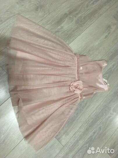 Платье праздничное доя девочки 104