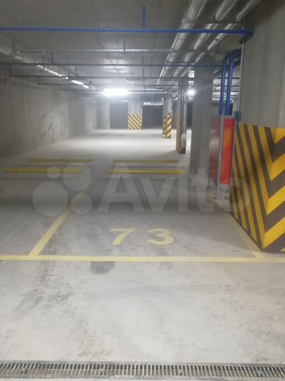 Машиноместо, 13 м²