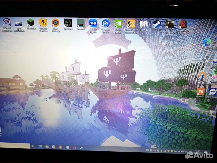 Продаю старый ноутбук