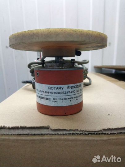 Роторный кодировщик ZSP5.208-h01g600bz3/7-24C б/у