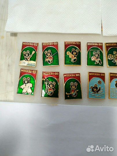 Знаки Олимпиада 80 мишки набор
