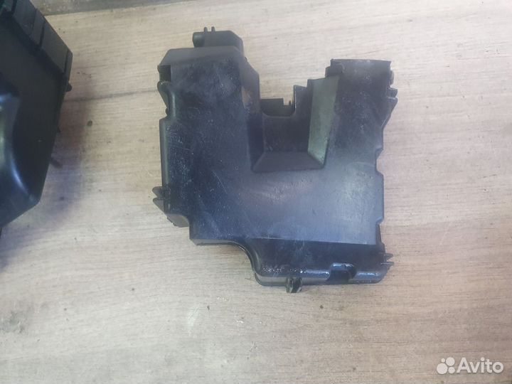 Корпус блока предохранителей Toyota Camry XV30 (20