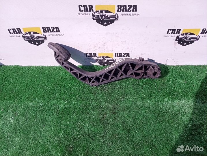 Педаль сцепления Volkswagen Sharan