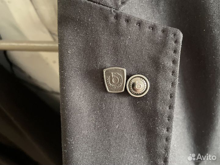 Bugatti значок