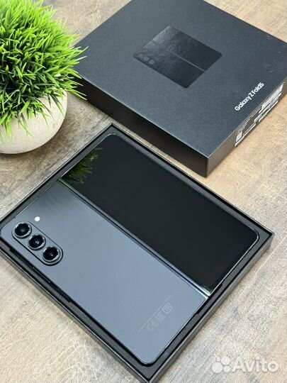 Samsung Galaxy Z Fold5, 12/256 ГБ