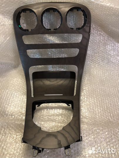 Накладка центральной консоли Mercedes GLC, X253