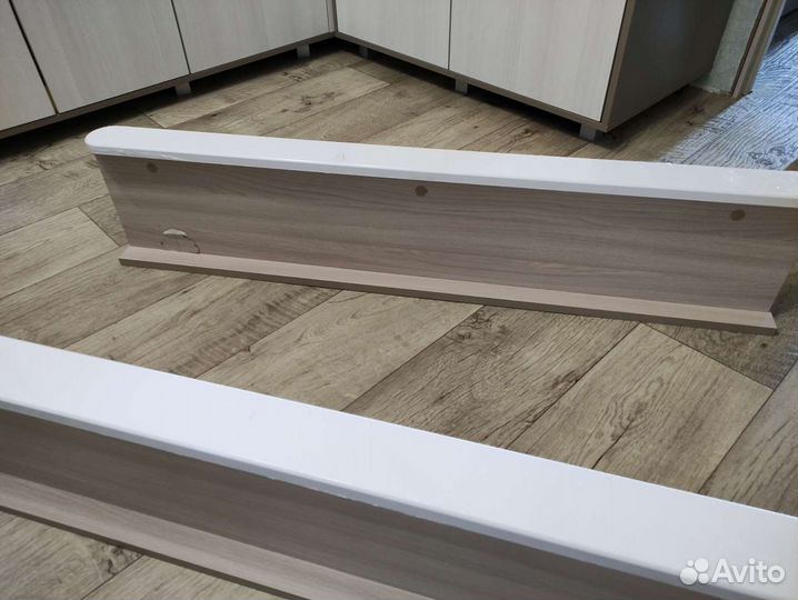 Полки навесные