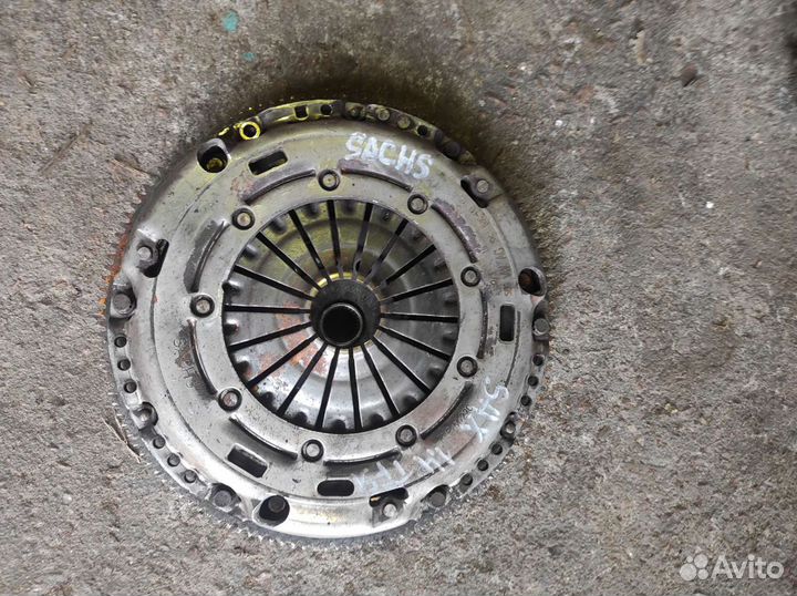 Маховик Фольксваген Гольф 5 / 6 1.4 TSi