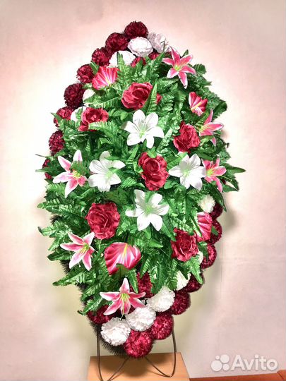 Ритуальные венки из искусственных цветов