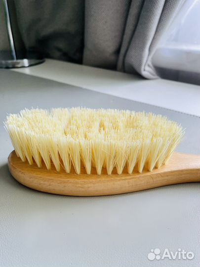 Щетка для сухого массажа (массажная щетка)