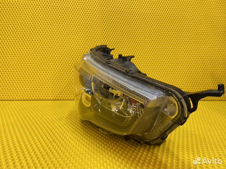 Комплект фар пара ксенон mitsubishi ASX