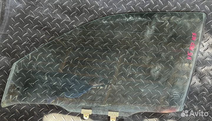 Стекло переднее левое Nissan Almera N15