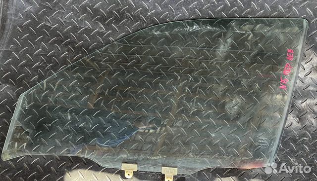 Стекло переднее левое Nissan Almera N15