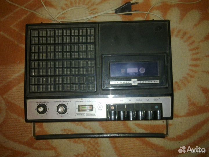 Магнитола стерео, магнитофон, телевизор- разные