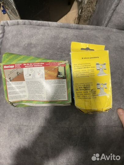 Крепеж для плинтуса