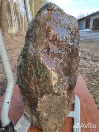 Камень нефрит