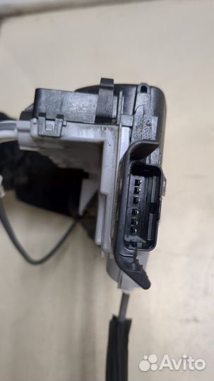 Замок двери левый передний Peugeot 208