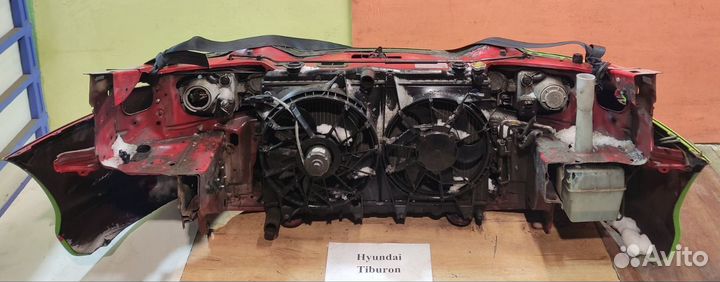 Передняя часть (ноускат) Hyundai Tiburon, 1999г
