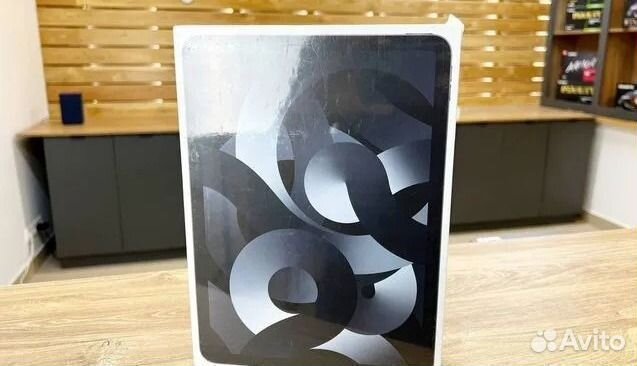 iPad Air 10,9 64 gb серый cellular. Новый