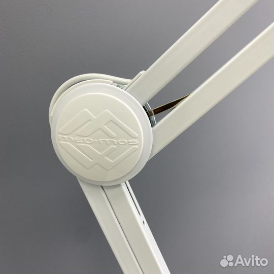 Лампа-лупа с регистрационным удостоверением