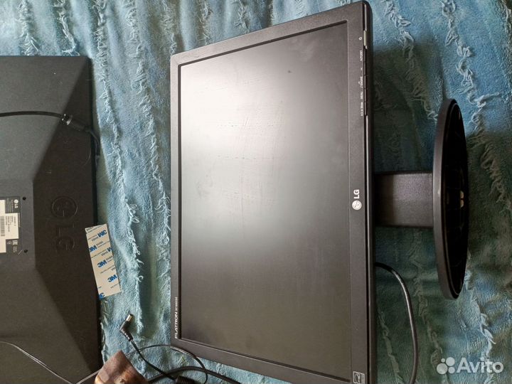 LG Flatron W1942SE 19'