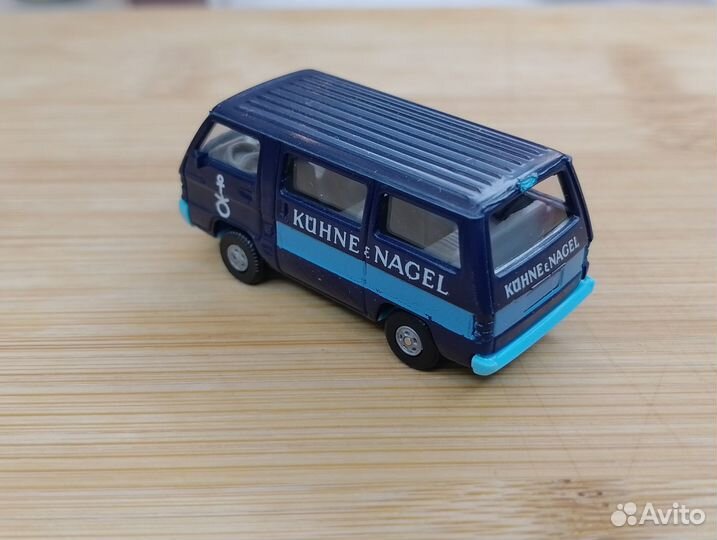 Mitsubishi L300 (2 поколение) микроавтобус