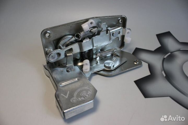 Замок двери левый маз
