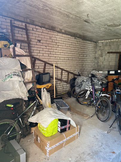 Гараж, > 30 м²