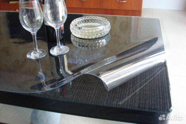 Прозрачная пленка скатерть на стол