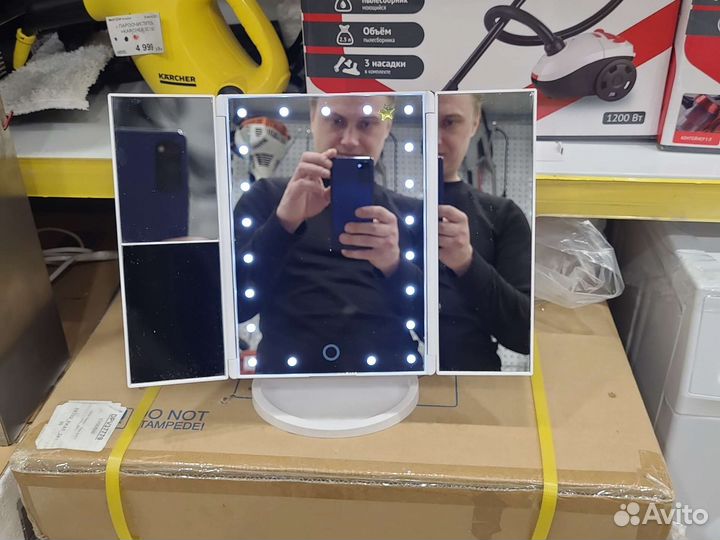 Зеркало для макияжа с подсветкой