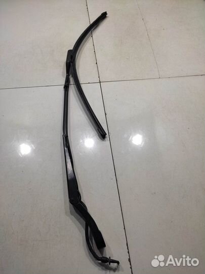 Поводок стеклоочистителя (правый) (Peugeot 3008)