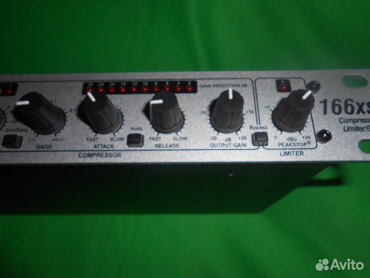 Компрессор-лимитер DBX 166XS (166XL)