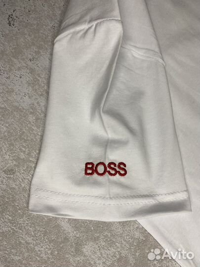 Футболка hugo boss белая