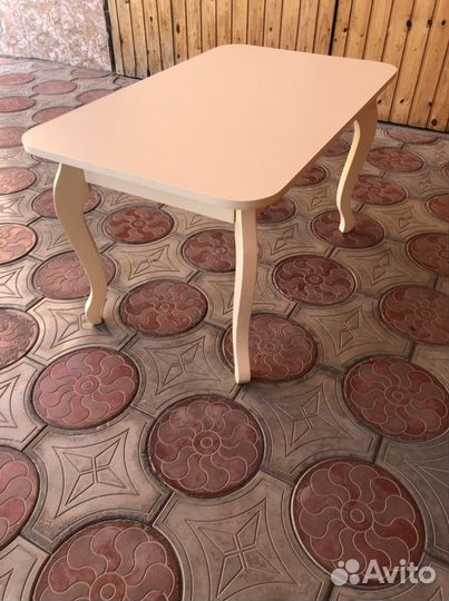 Журнальный стол