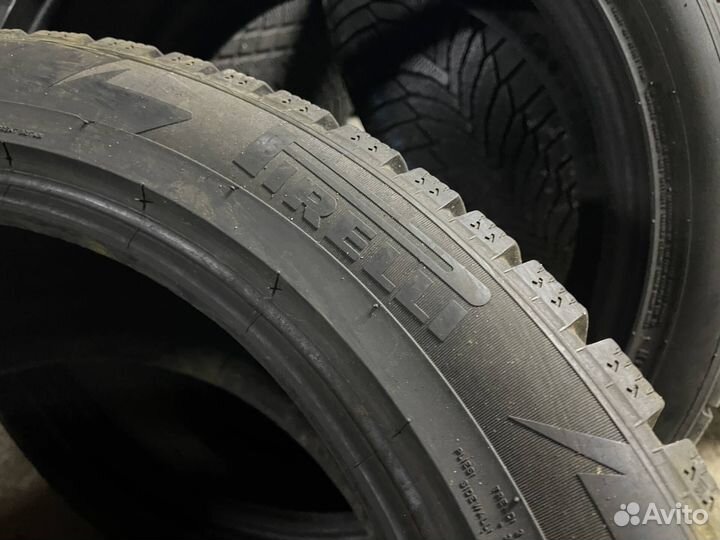 Pirelli Ice Zero 295/40 R20