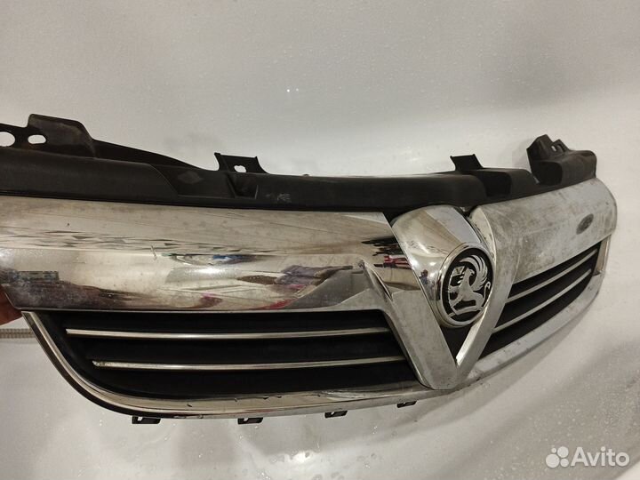 Решетка радиатора Opel zafira b (рестайлинг)