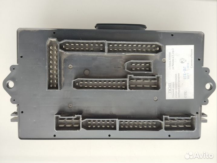 Монтажный блок предохранителей 17. 3722