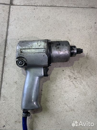 Пневмогайковерт