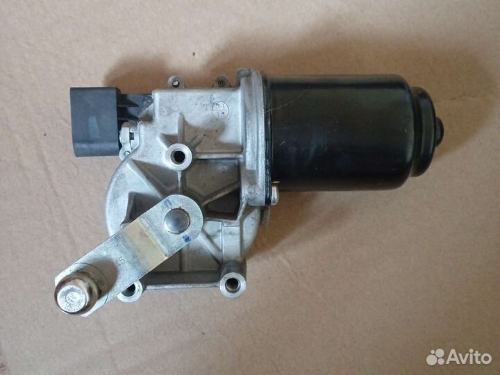 Моторчик дворников Skoda Rapid