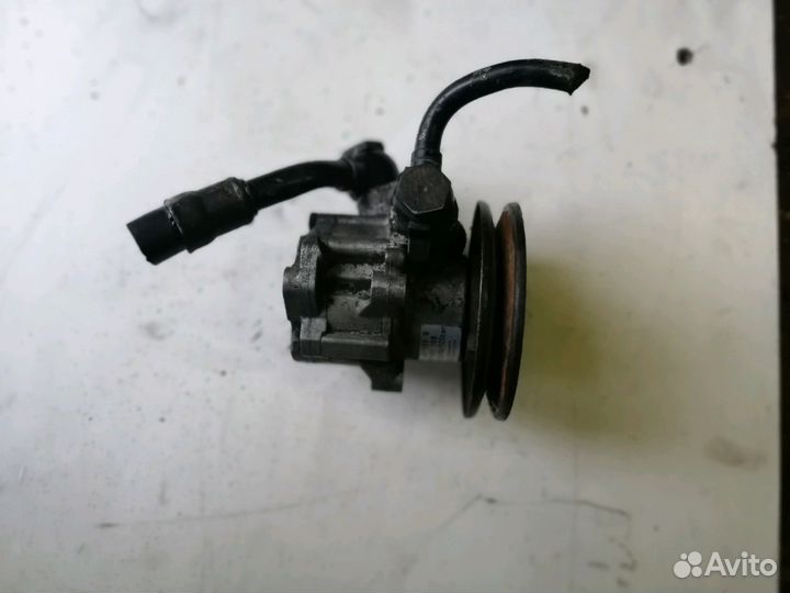 Насос гур Фольксваген Транспортер Т4 1,9 2,4 диз