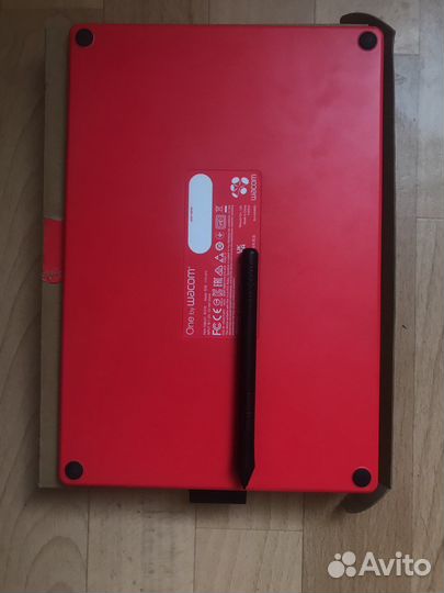 Два графических планшета wacom