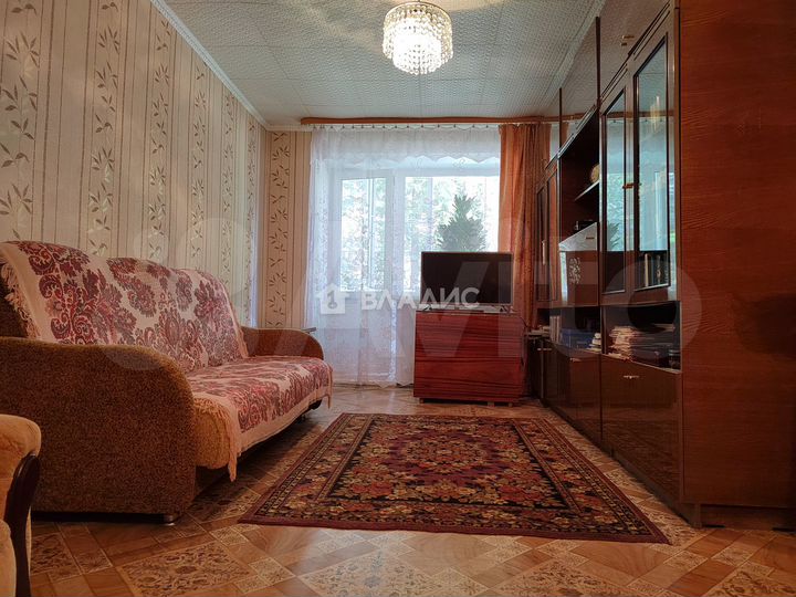 2-к. квартира, 43,8 м², 2/4 эт.