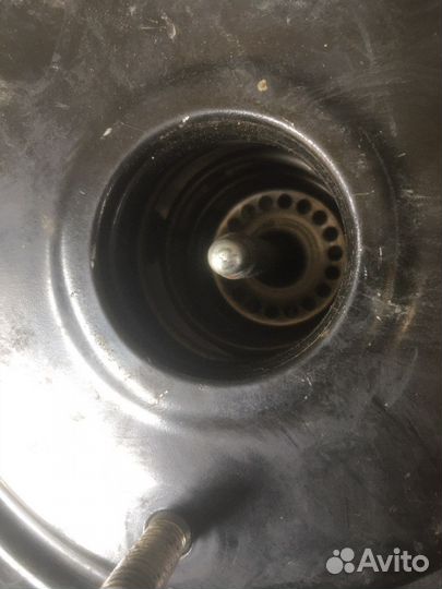 Вакуумный усилитель тормозов Renault