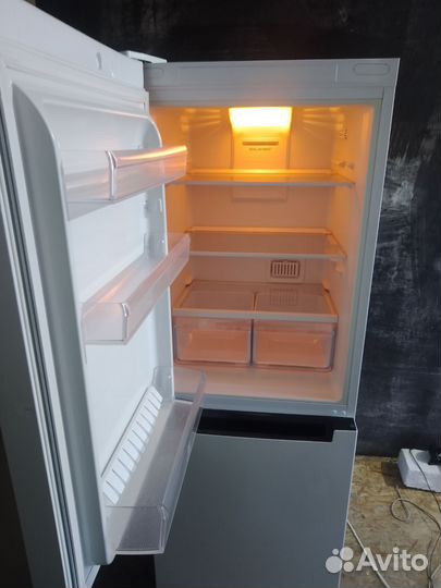 Холодильник бу indesit no frost
